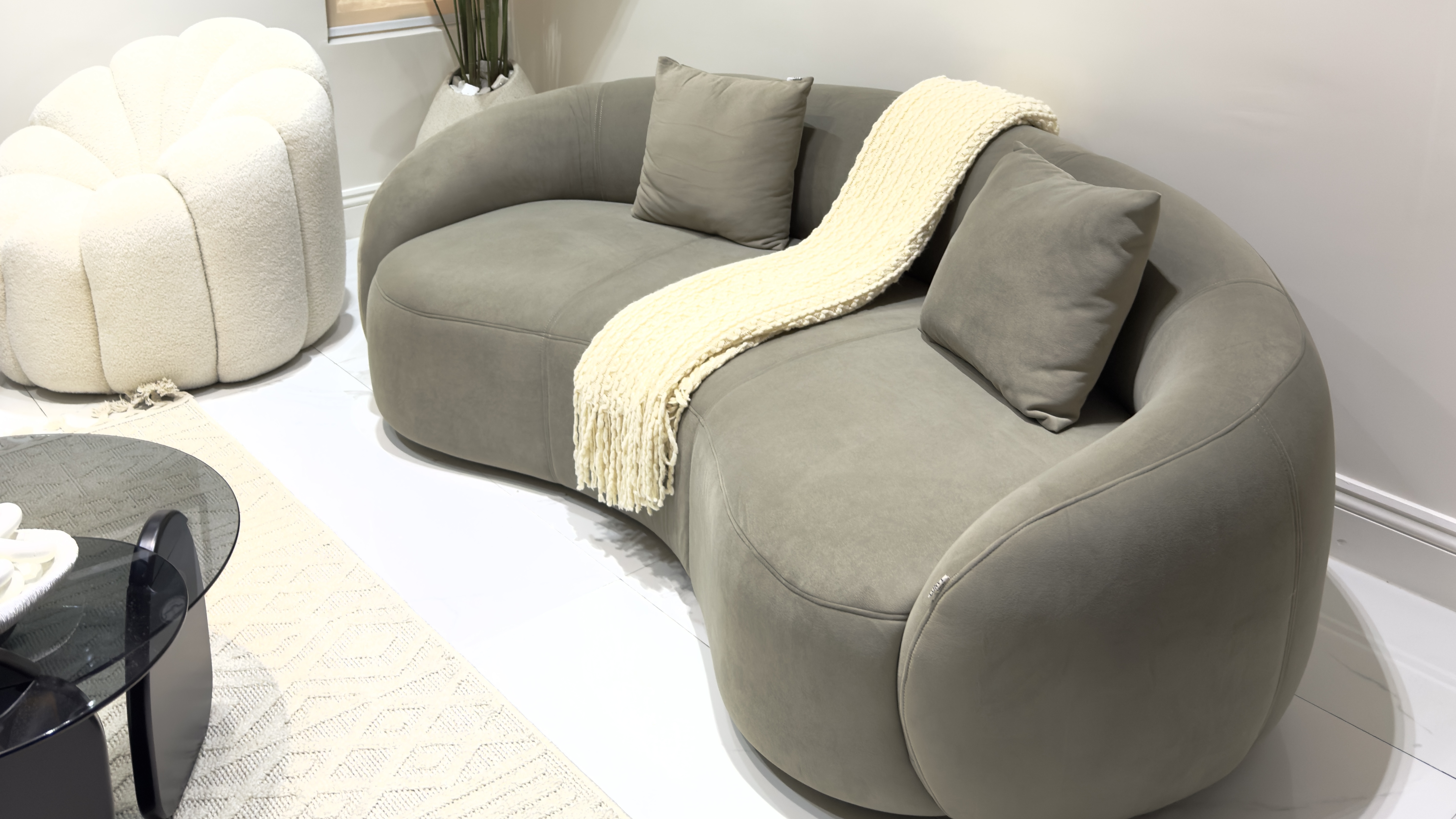 The Importance of Lighting and Texture in Furniture Placement